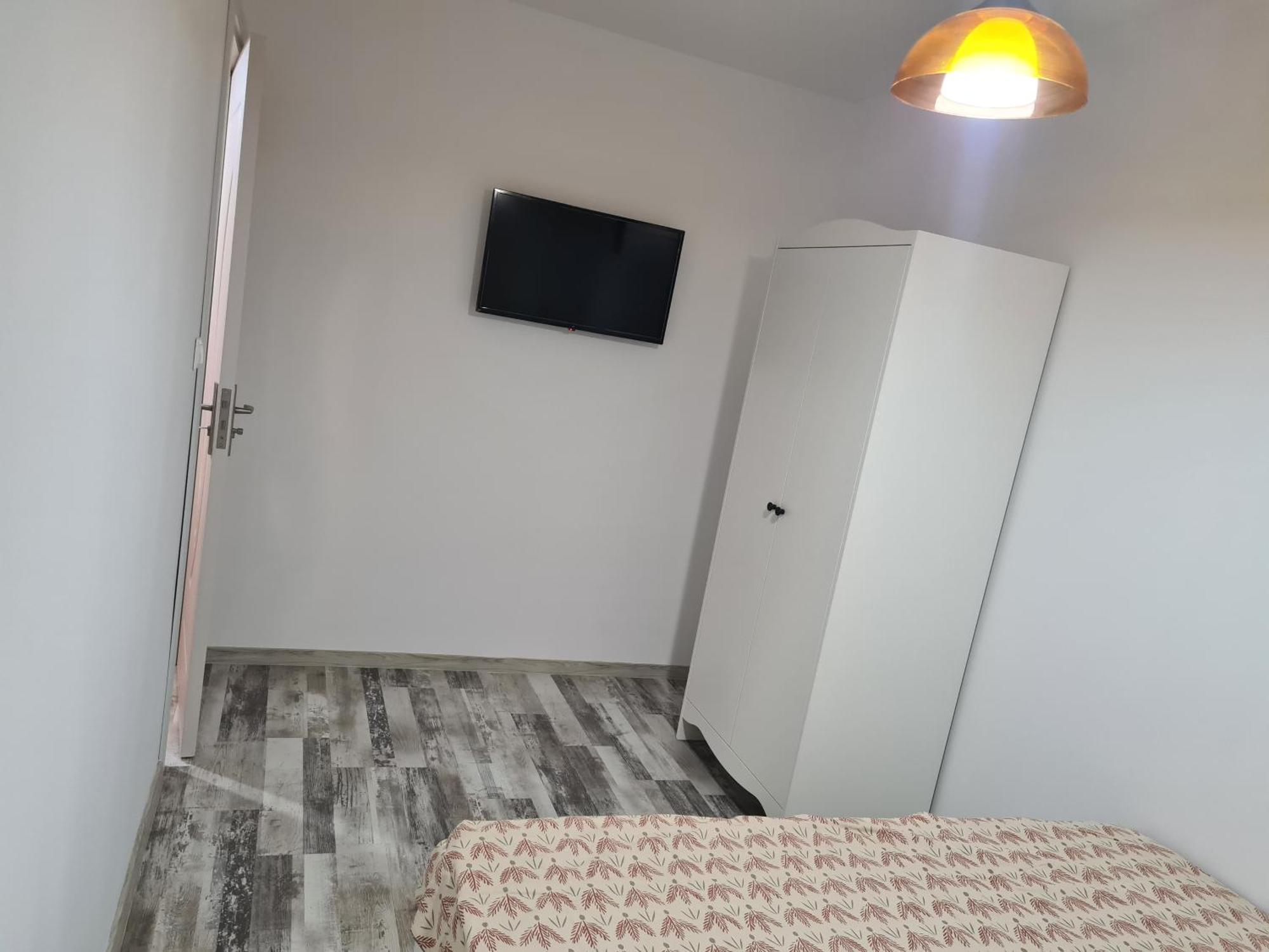 Luxury Mall First Apartments Bacău Buitenkant foto